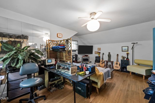 68 Oakwood Dr, Chapel Hill, NC 27517