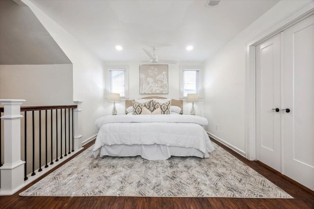 1935 W Mckinney Street, Houston, TX 77019