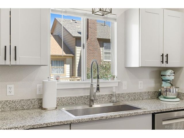 19083 E 16th Ave, Aurora, CO 80011