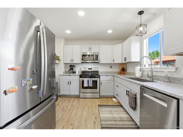 19083 E 16th Ave, Aurora, CO 80011