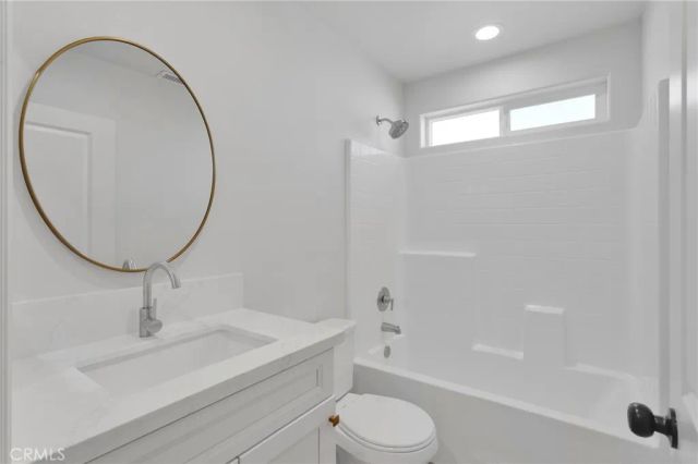 9432 Wasco, Hesperia, CA 92345