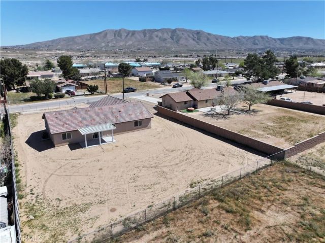 9432 Wasco, Hesperia, CA 92345