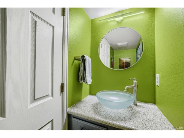 5229 W Iliff Dr 104, Lakewood, CO 80227