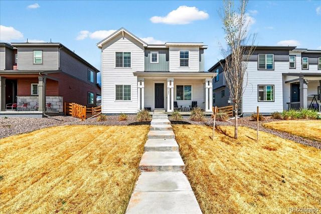 17621 Parkside Drive N, Commerce City, CO 80022