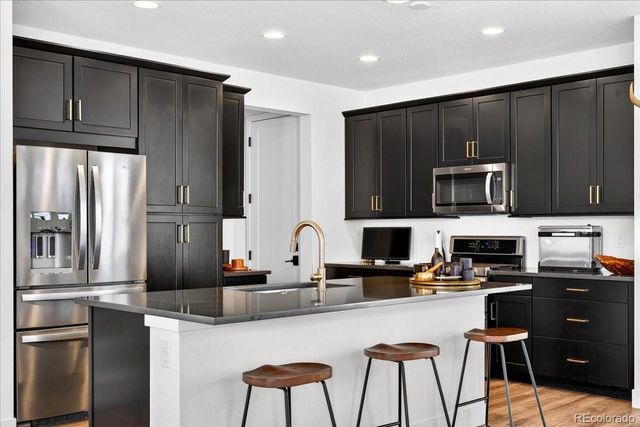 17621 Parkside Drive N, Commerce City, CO 80022