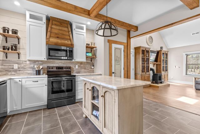 90 Crook View Rd, Menlo, GA 30731
