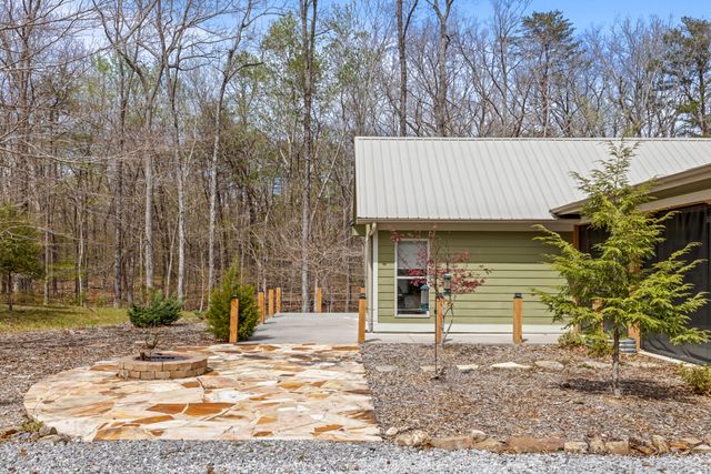90 Crook View Rd, Menlo, GA 30731