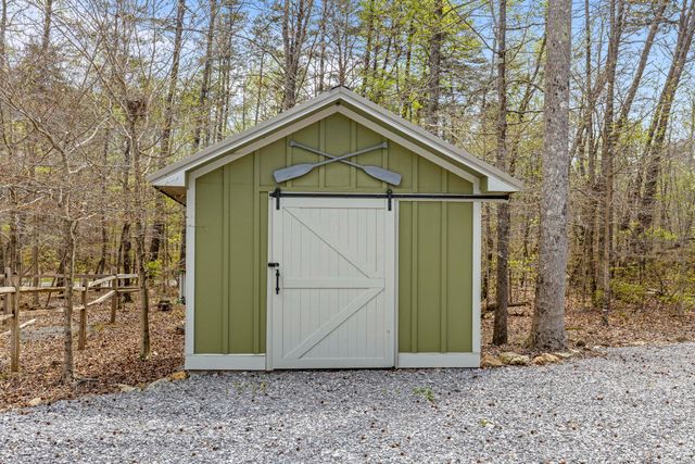 90 Crook View Rd, Menlo, GA 30731