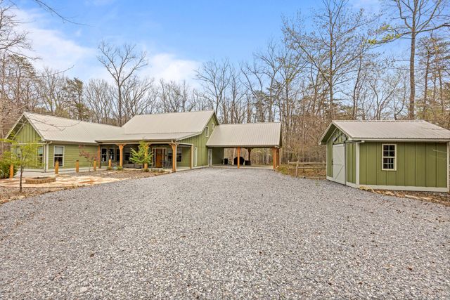 90 Crook View Rd, Menlo, GA 30731