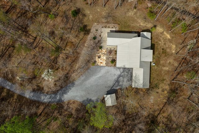 90 Crook View Rd, Menlo, GA 30731