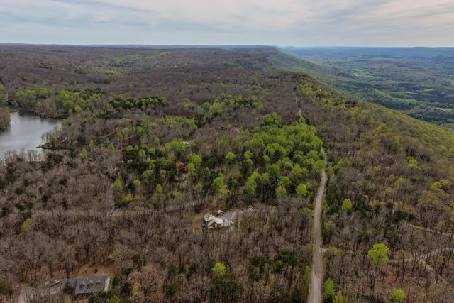90 Crook View Rd, Menlo, GA 30731