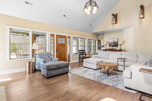 90 Crook View Rd, Menlo, GA 30731