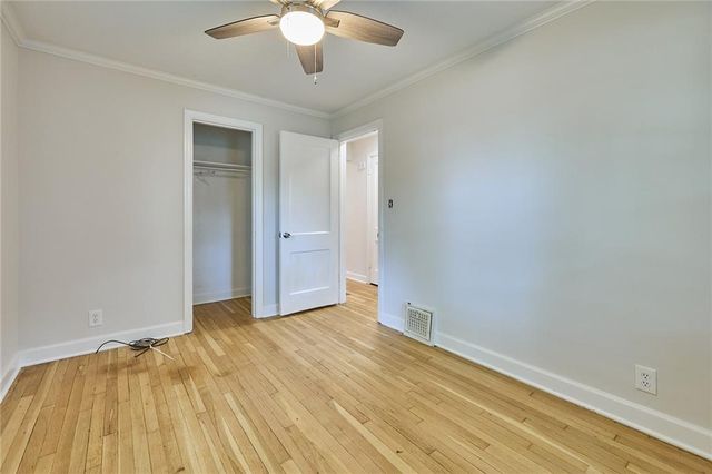 1221 W 25th Street, Independence, MO 64052