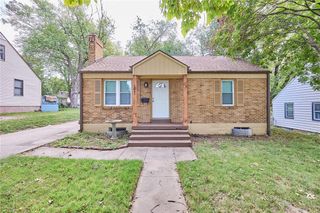 1221 W 25th Street, Independence, MO 64052