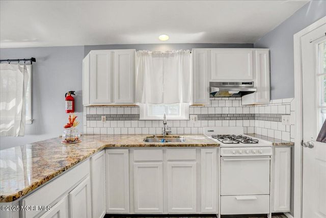 215 Laurel Drive, Bayville, NJ 08721