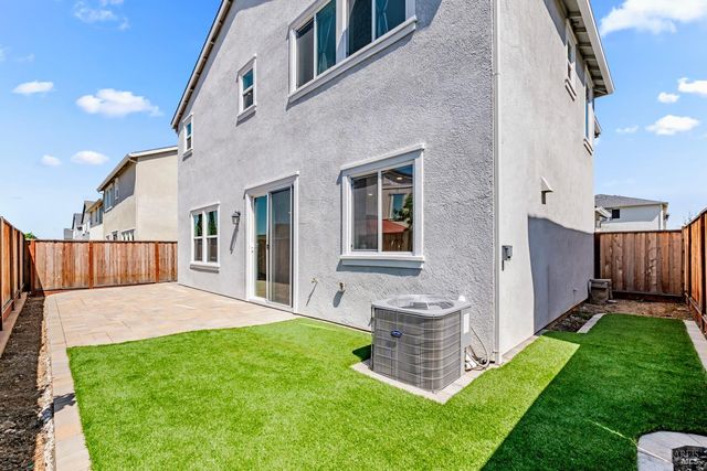 153 Frontier St, American Canyon, CA 94503