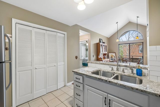 213 Riverstone Ct, Nashville, TN 37214