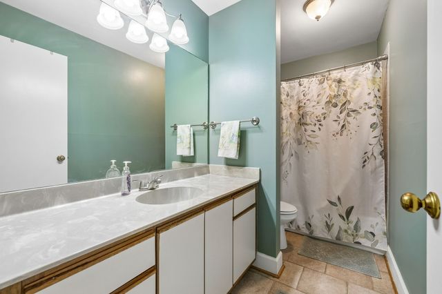 213 Riverstone Ct, Nashville, TN 37214