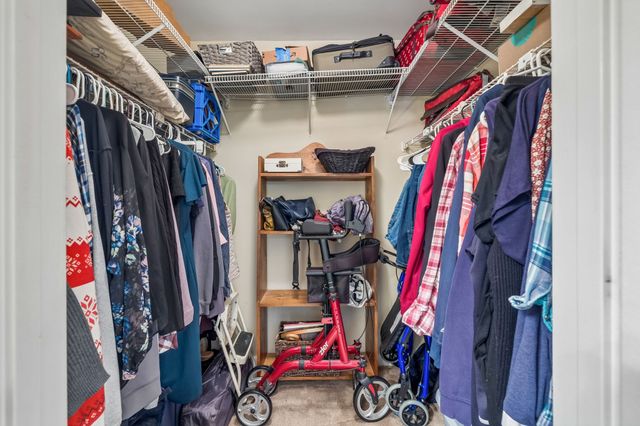 213 Riverstone Ct, Nashville, TN 37214