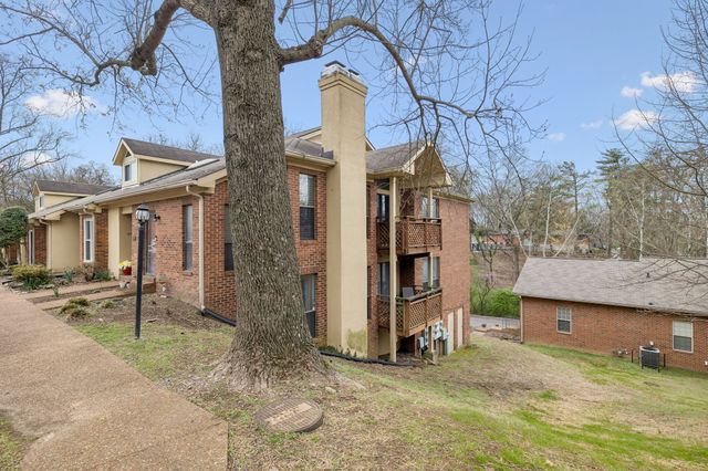 213 Riverstone Ct, Nashville, TN 37214