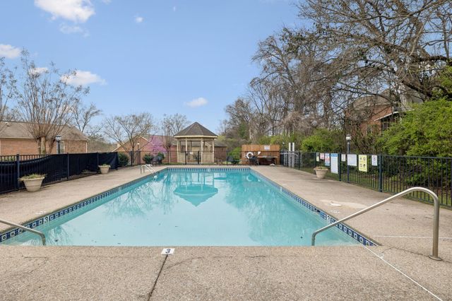 213 Riverstone Ct, Nashville, TN 37214