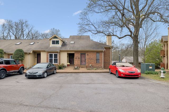 213 Riverstone Ct, Nashville, TN 37214