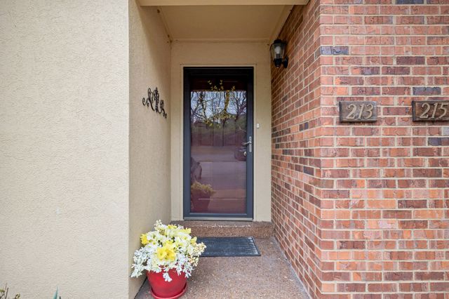 213 Riverstone Ct, Nashville, TN 37214