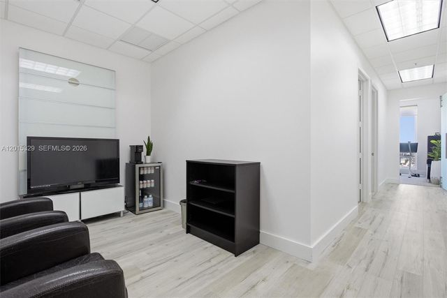 175 SW 7th St 1614, Miami, FL 33130