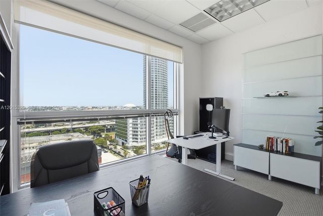 175 SW 7th St 1614, Miami, FL 33130