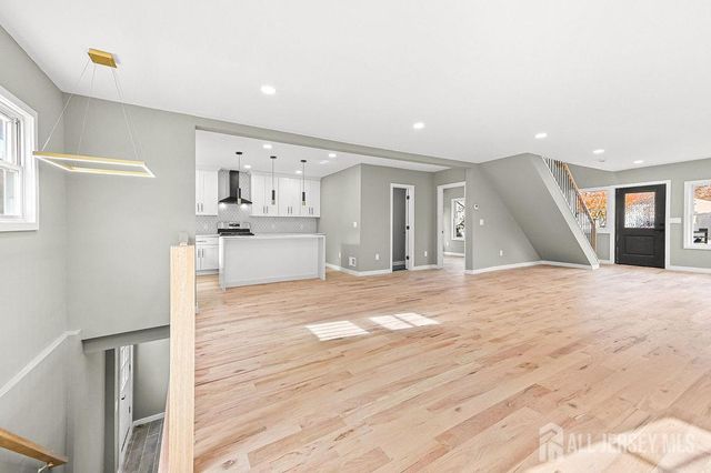 940 grove Avenue, South Amboy, NJ 08879