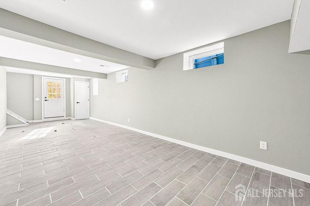 940 grove Avenue, South Amboy, NJ 08879