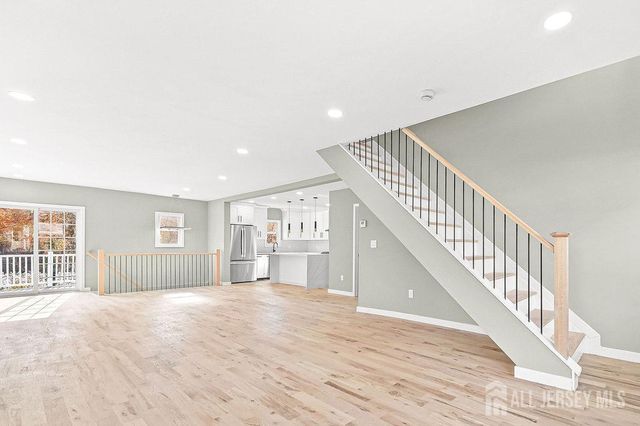 940 grove Avenue, South Amboy, NJ 08879