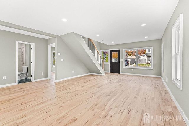 940 grove Avenue, South Amboy, NJ 08879