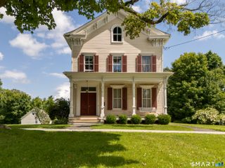 64 Main Street, Newtown, CT 06470
