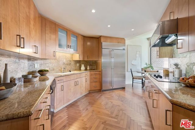 300 N Swall Drive 452, Beverly Hills, CA 90211