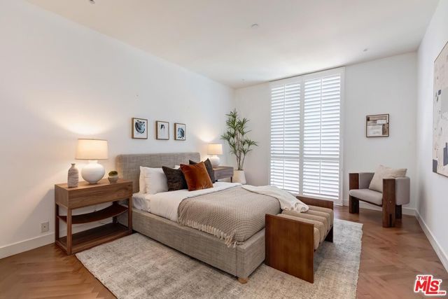 300 N Swall Drive 452, Beverly Hills, CA 90211