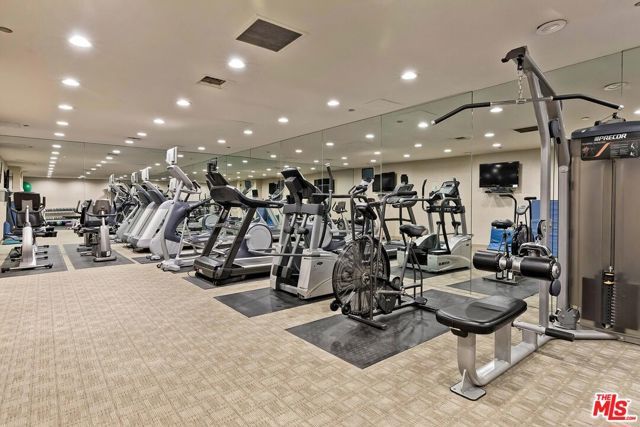 300 N Swall Drive 452, Beverly Hills, CA 90211