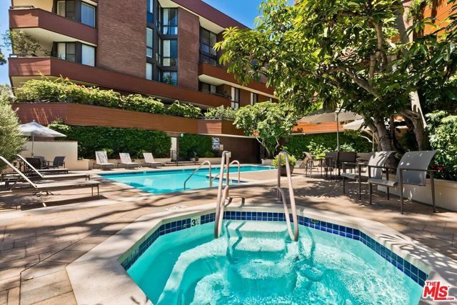 300 N Swall Drive 452, Beverly Hills, CA 90211
