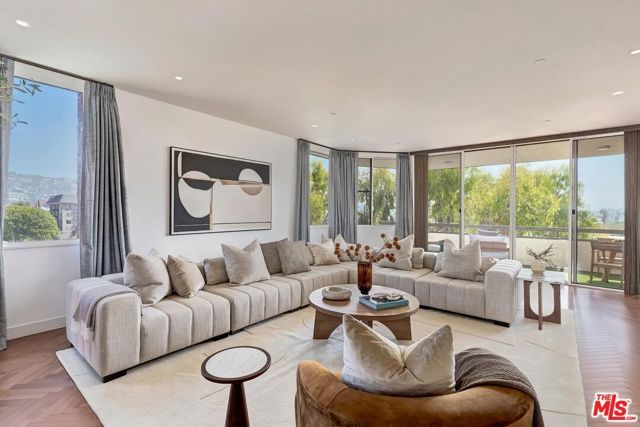 300 N Swall Drive 452, Beverly Hills, CA 90211