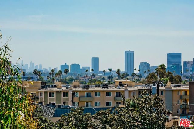 300 N Swall Drive 452, Beverly Hills, CA 90211