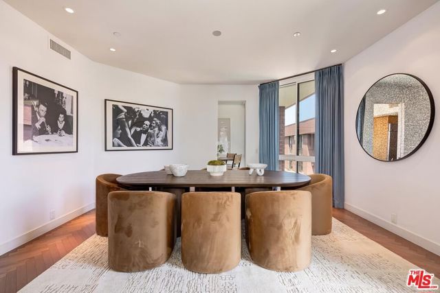 300 N Swall Drive 452, Beverly Hills, CA 90211