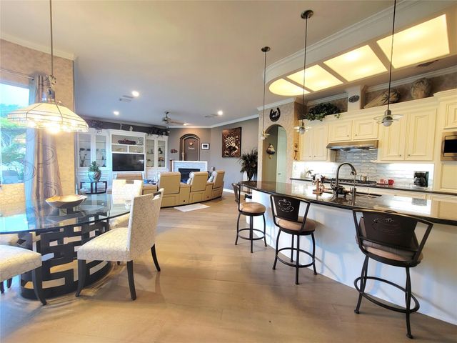 9 Camden Court, Sugar Land, TX 77479
