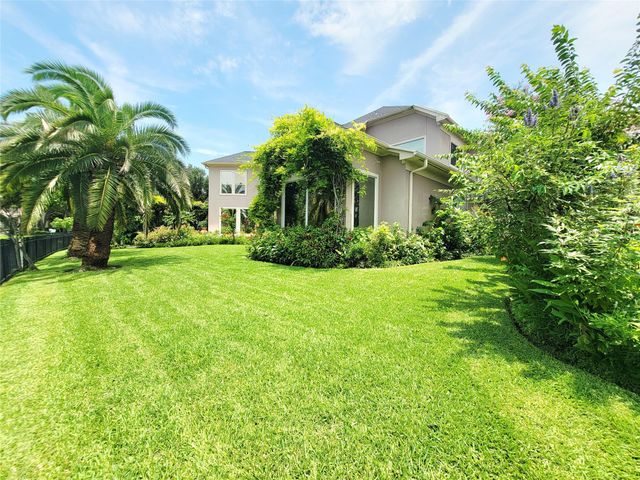 9 Camden Court, Sugar Land, TX 77479