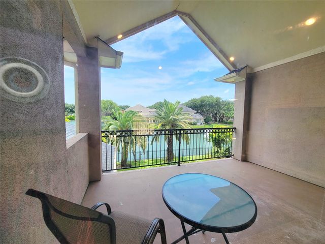9 Camden Court, Sugar Land, TX 77479