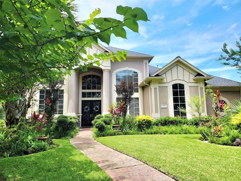 9 Camden Court, Sugar Land, TX 77479