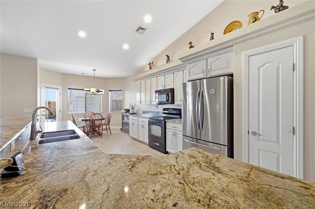 1901 Old West Avenue, Pahrump, NV 89048