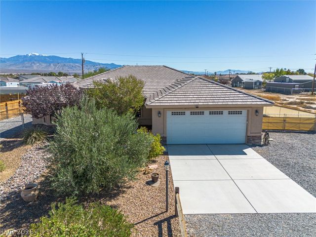 1901 Old West Avenue, Pahrump, NV 89048