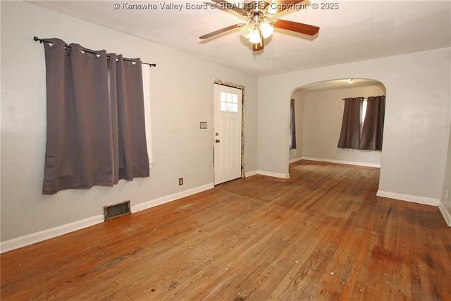 434 Weimer Avenue, St Albans, WV 25177