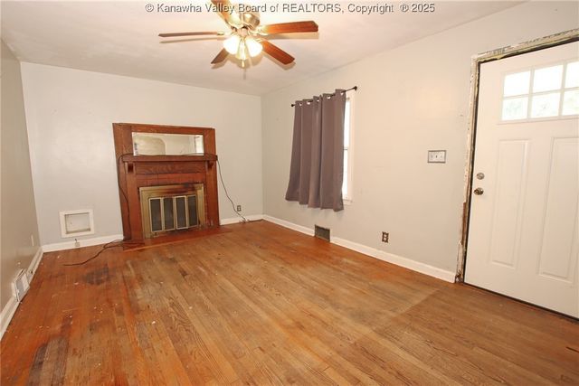 434 Weimer Avenue, St Albans, WV 25177