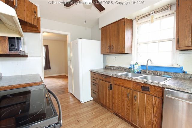 434 Weimer Avenue, St Albans, WV 25177